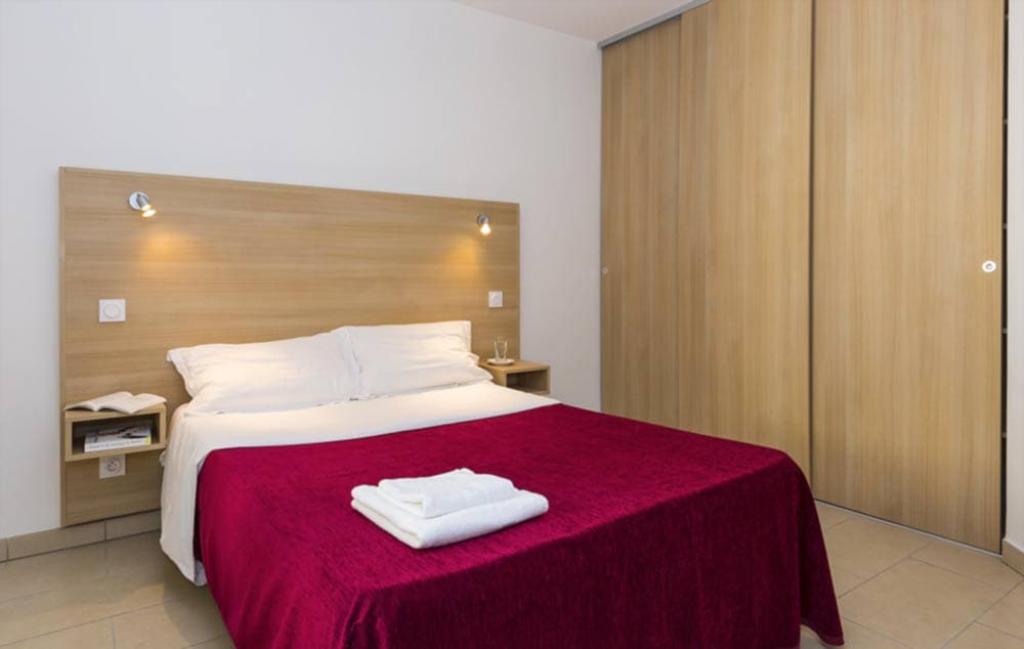 Slide Chambre d'un des logements