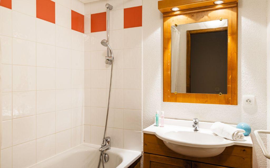 Slide Résidence Les Fermes de Samoens - bathroom
