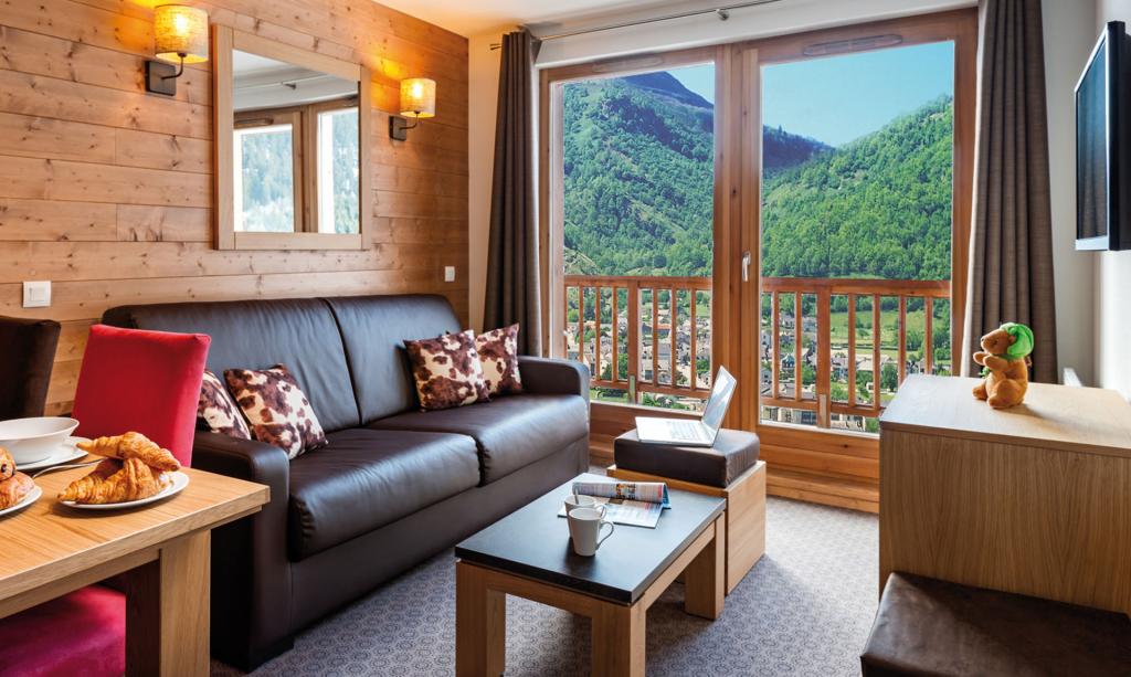 Slide Résidence Les Hauts de la Vanoise - living room summer