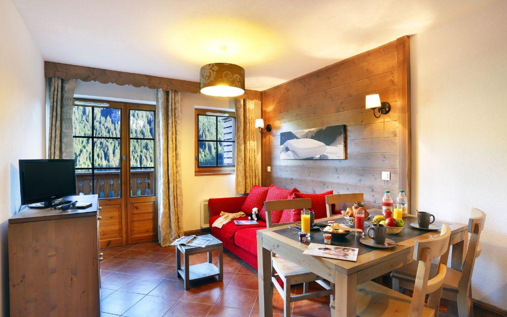 Slide Résidence Le Grand Lodge -séjour été