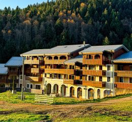 Résidence Les Grandes Feignes - outdoor summer