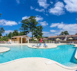 Résidence Le Domaine du Golf d'Albret *** -  Piscine extérieure