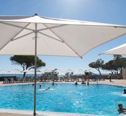 Le Village des Isles - swimming pool